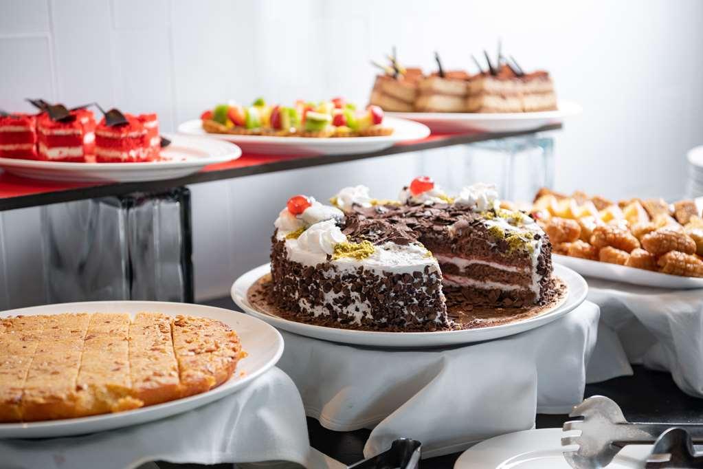 Park Inn By Radisson Jubail Industrial City Servis gambar