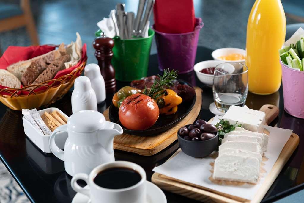 Park Inn By Radisson Jubail Industrial City Servis gambar